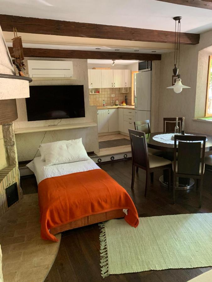 Apartments Smit Đảo Đảo Cres Ngoại thất bức ảnh